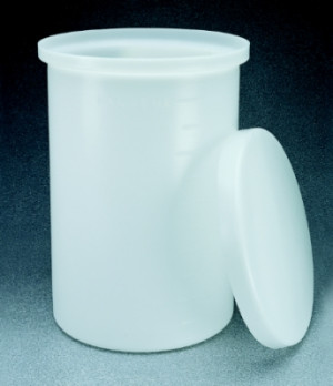 Nalgene™ Lightweight Graduated Cylindrical LLDPE Tank with Cover